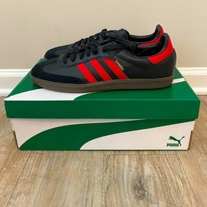 NWT Mens Adidas Originals Samba Manchester United Black & Red Striped Shoes